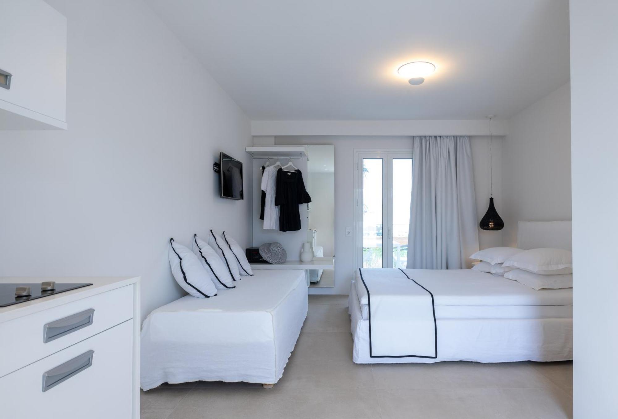 Akrogiali Garden Hotel มาเลีย ภายนอก รูปภาพ