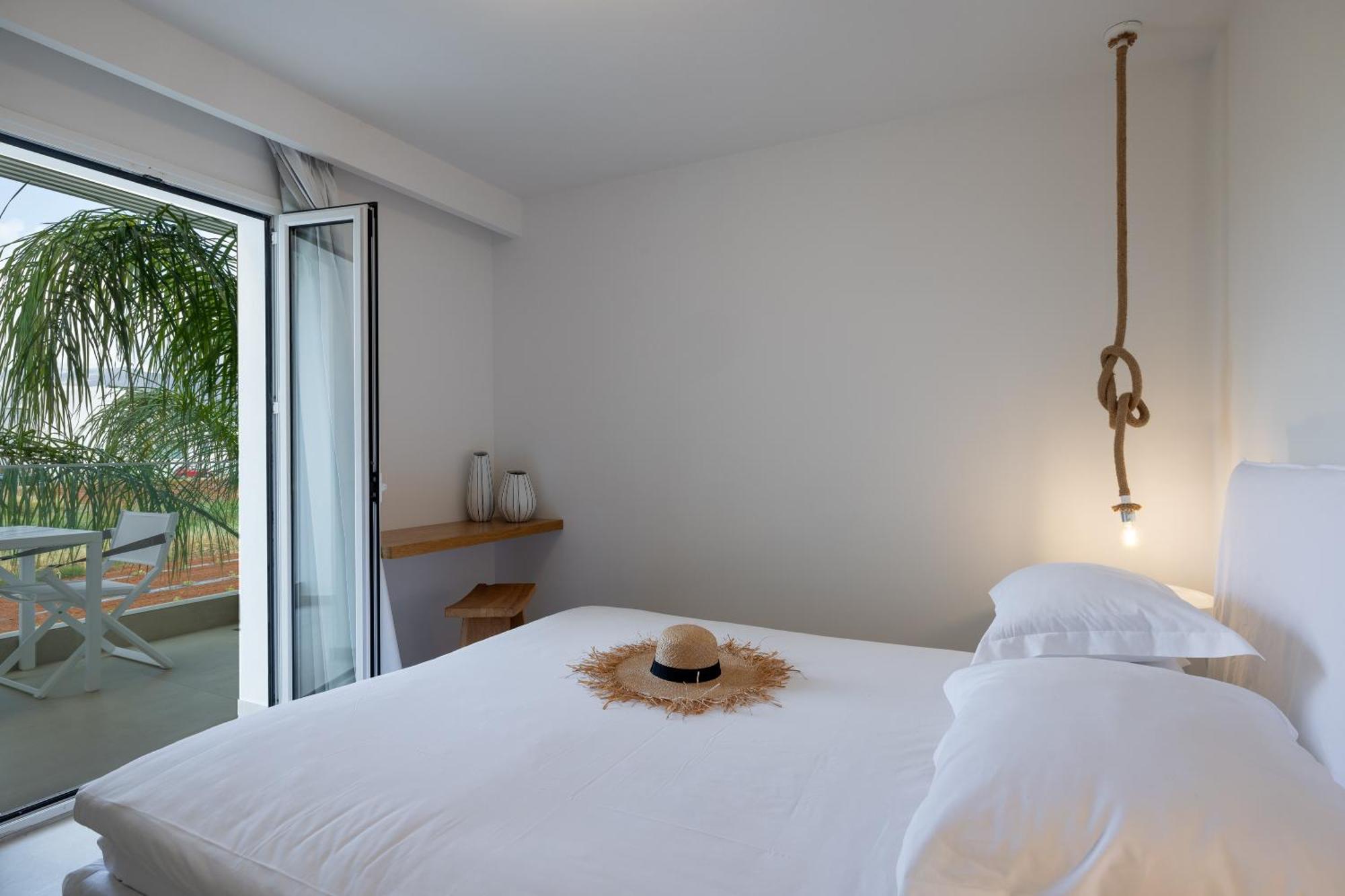 Akrogiali Garden Hotel มาเลีย ภายนอก รูปภาพ
